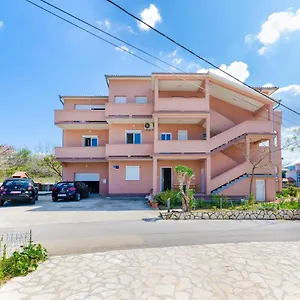 https://apartments-and-room-ljubica.primorje-gorskikotar.com